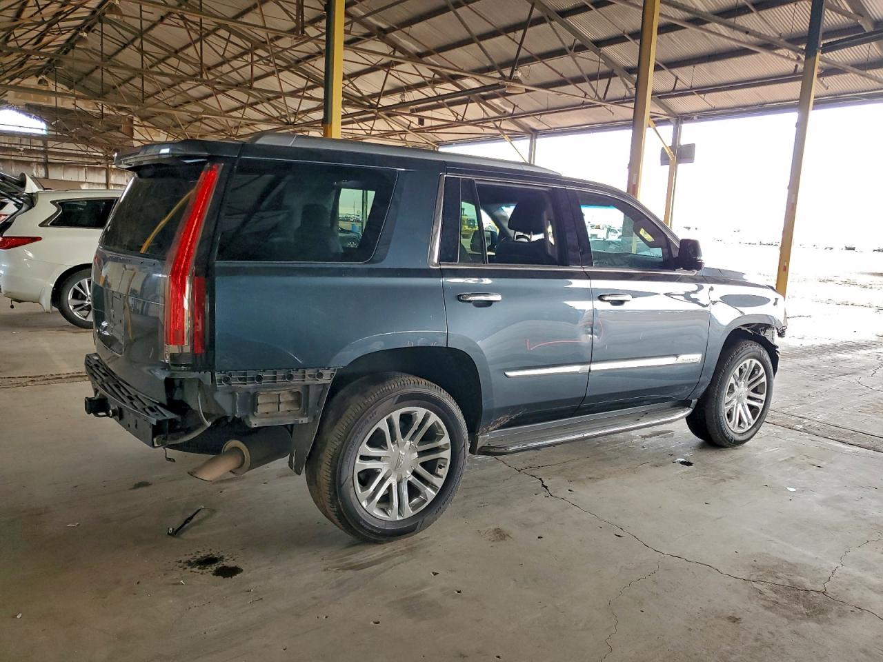 Cadillac Escalade Image 5