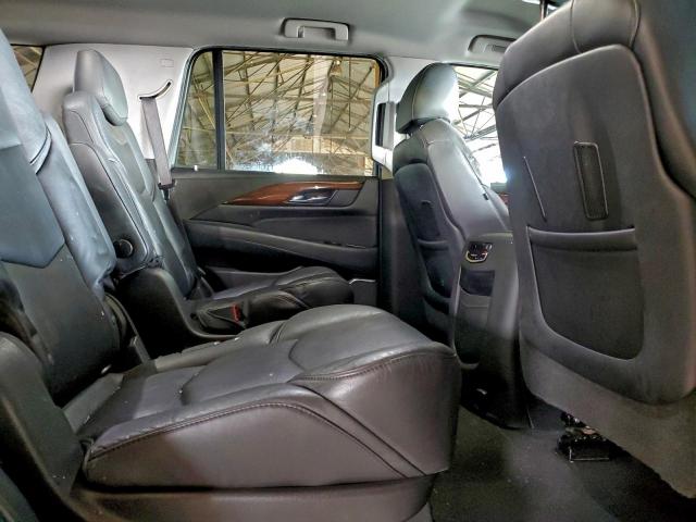 Cadillac Escalade Image 6