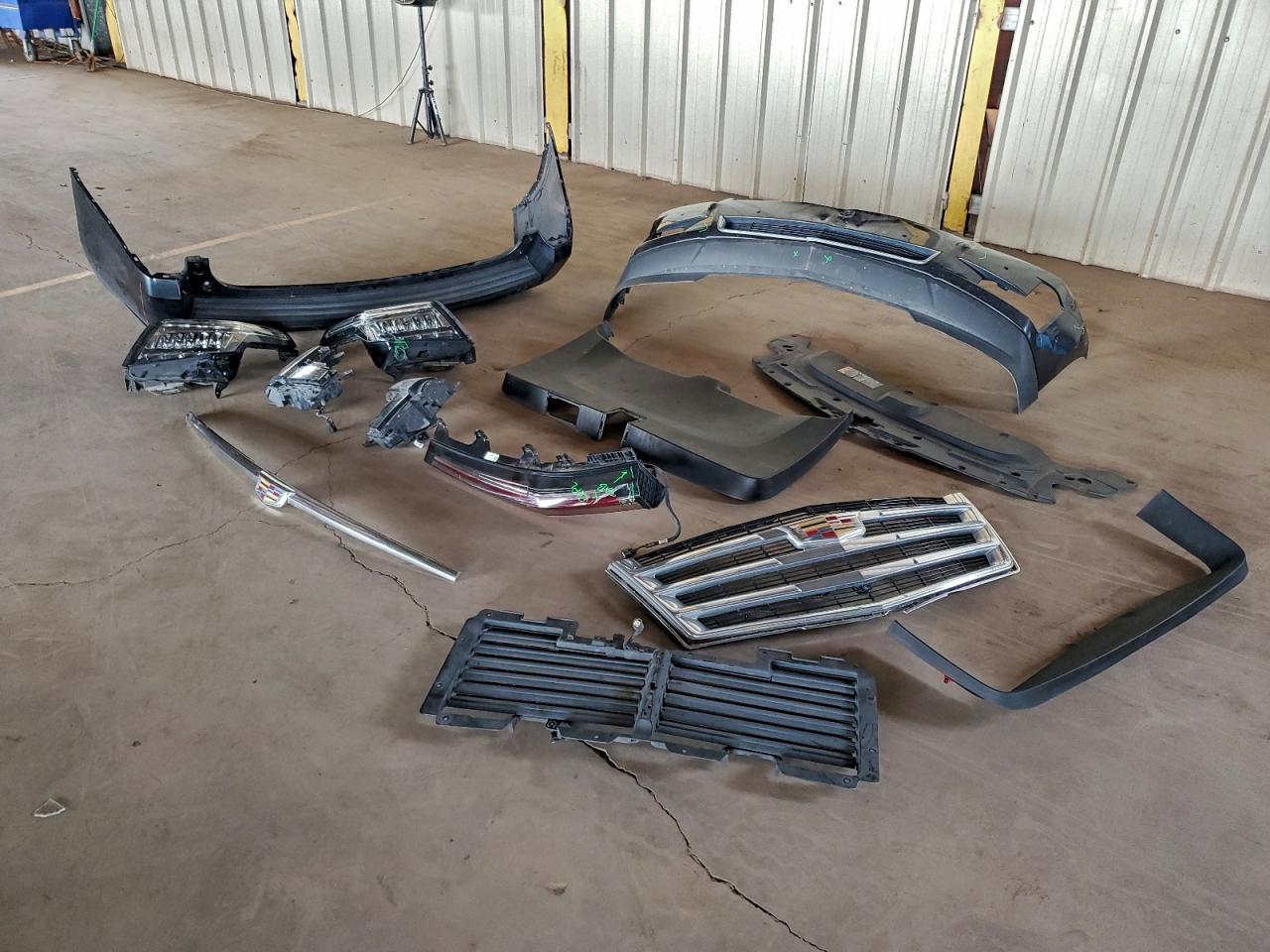 Cadillac Escalade Image 8