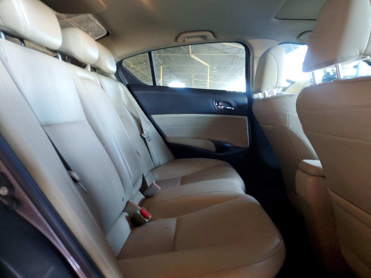 Acura ILX Hybrid Tech Image 9