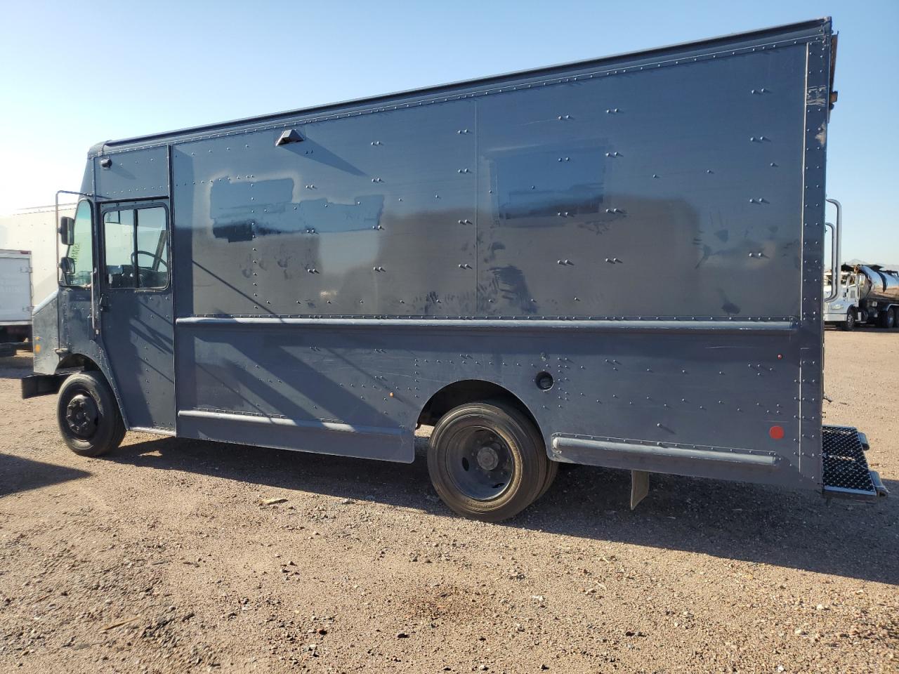 Freightliner Chassis M M Line Walk-in Van Image 13