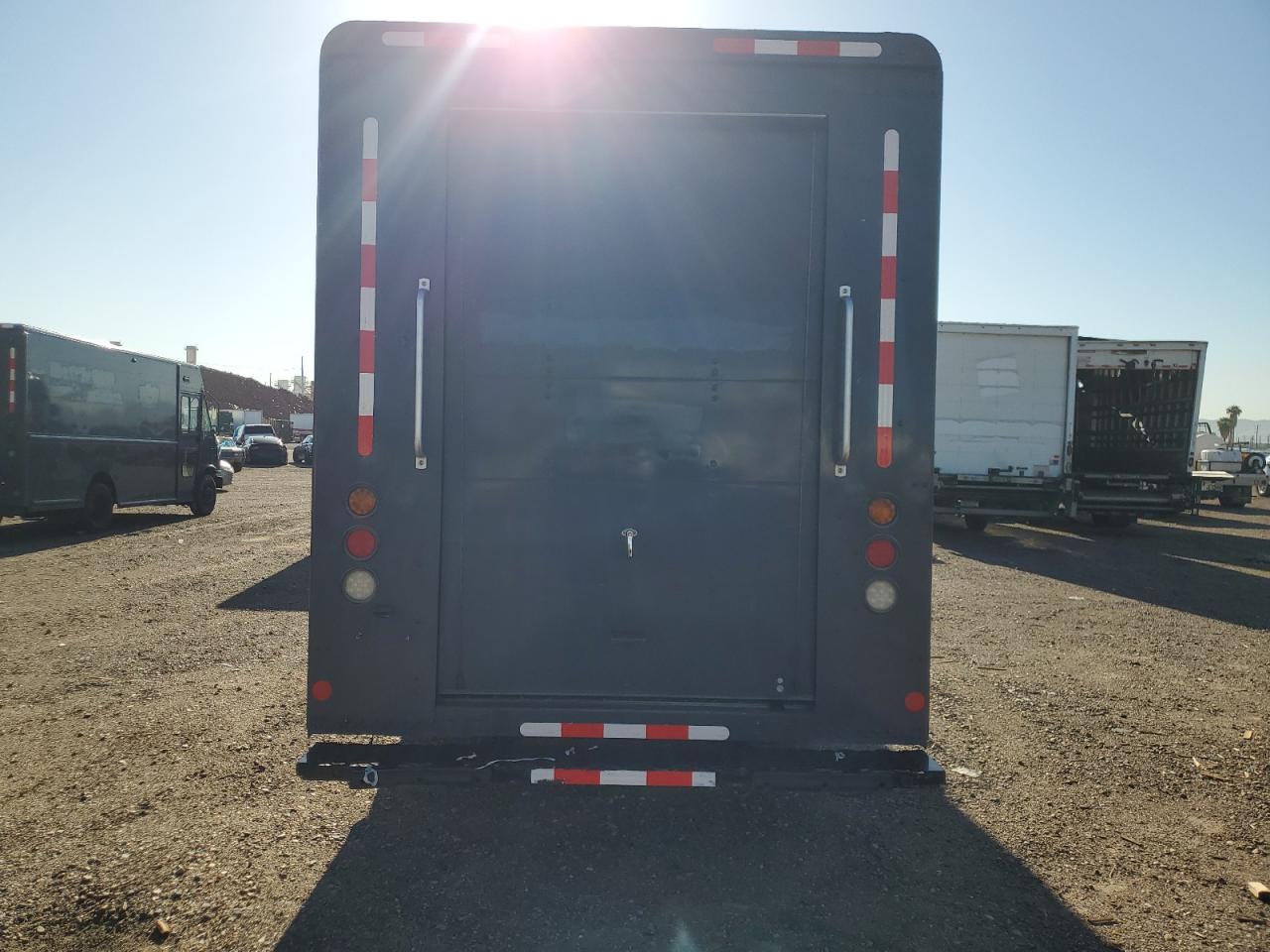 Freightliner Chassis M M Line Walk-in Van Image 4
