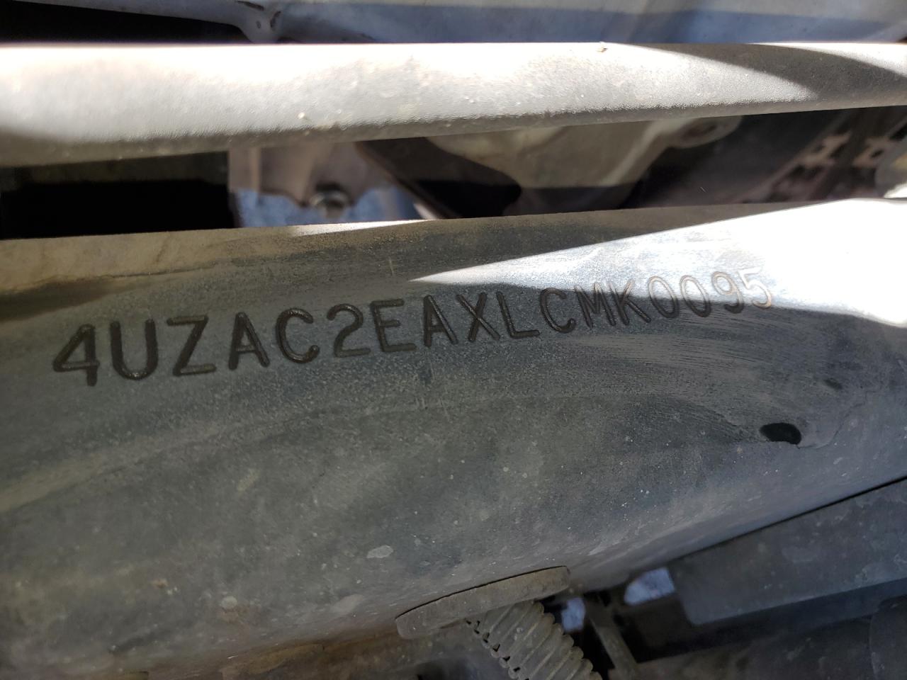 Freightliner Chassis M M Line Walk-in Van Image 9