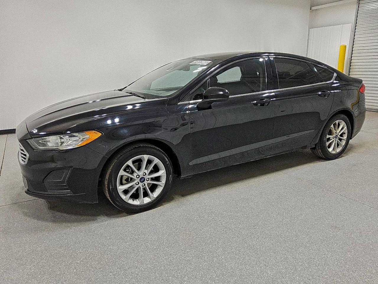 Ford Fusion Se Image 1