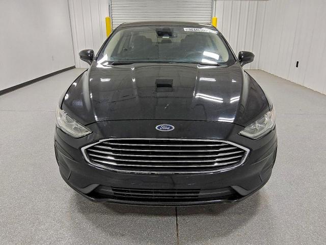 Ford Fusion Se Image 8