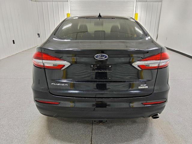 Ford Fusion Se Image 6