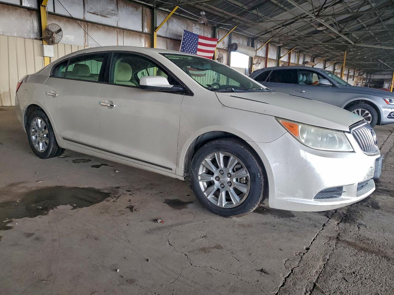 Buick LaCrosse Image 3