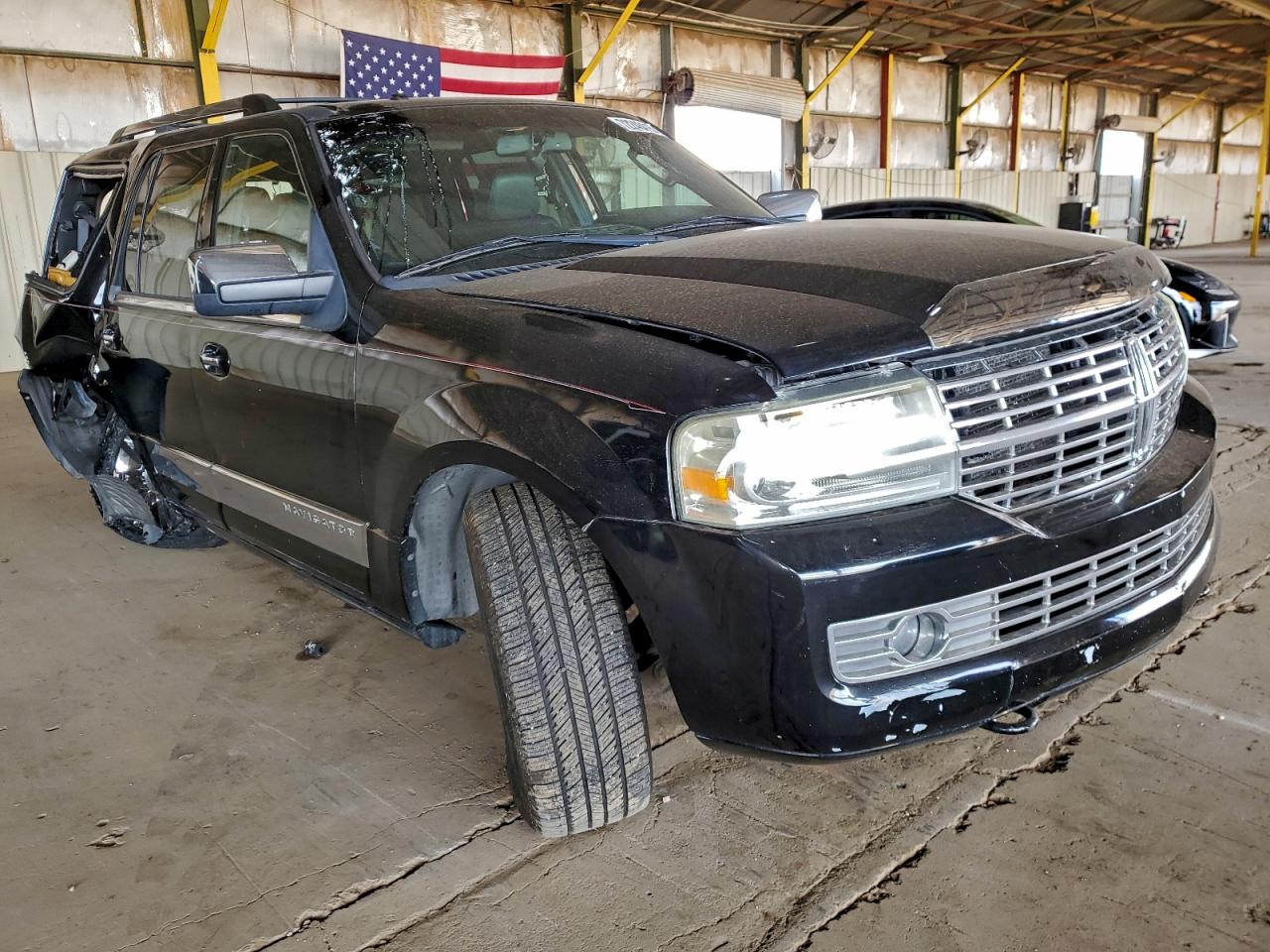 Lincoln Navigator Image 8