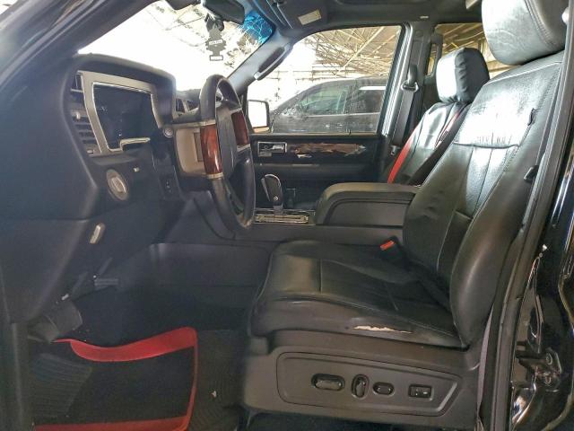 Lincoln Navigator Image 4