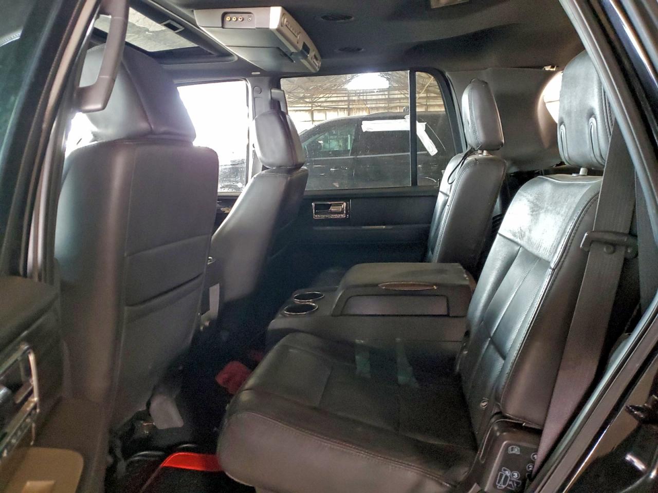 Lincoln Navigator Image 11