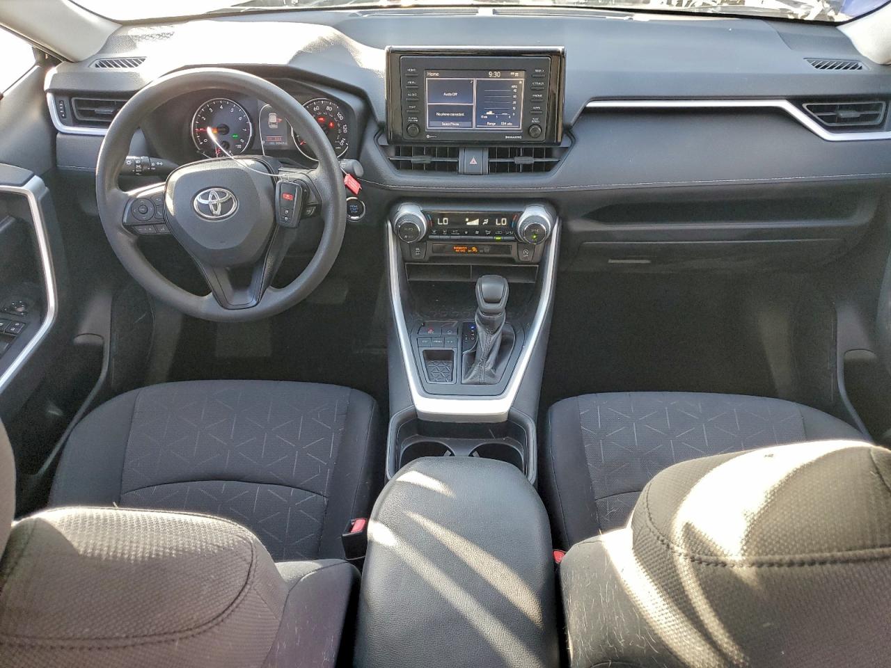 Toyota RAV4 Xle Image 11