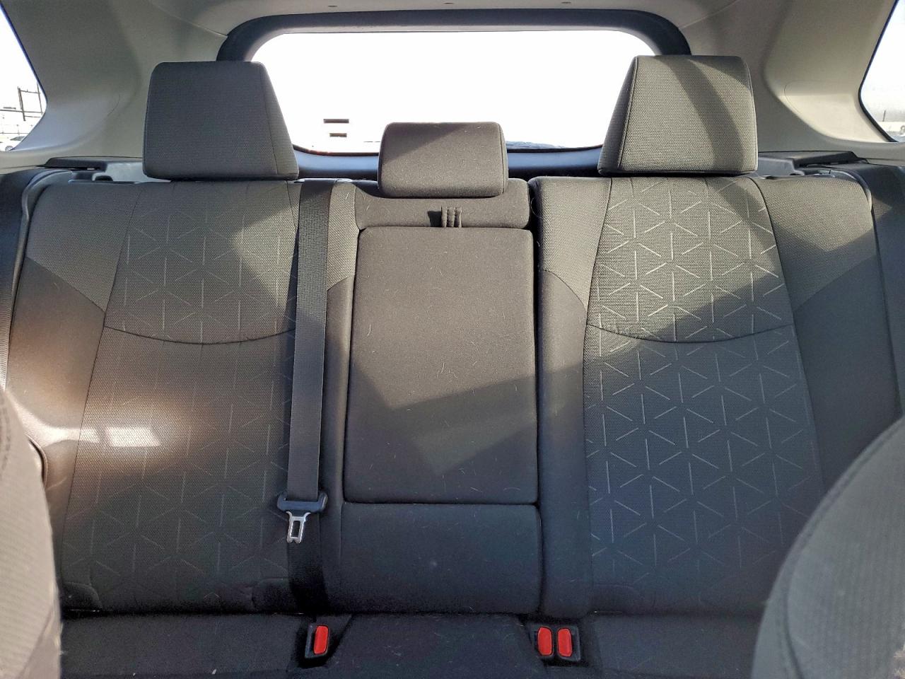 Toyota RAV4 Xle Image 13