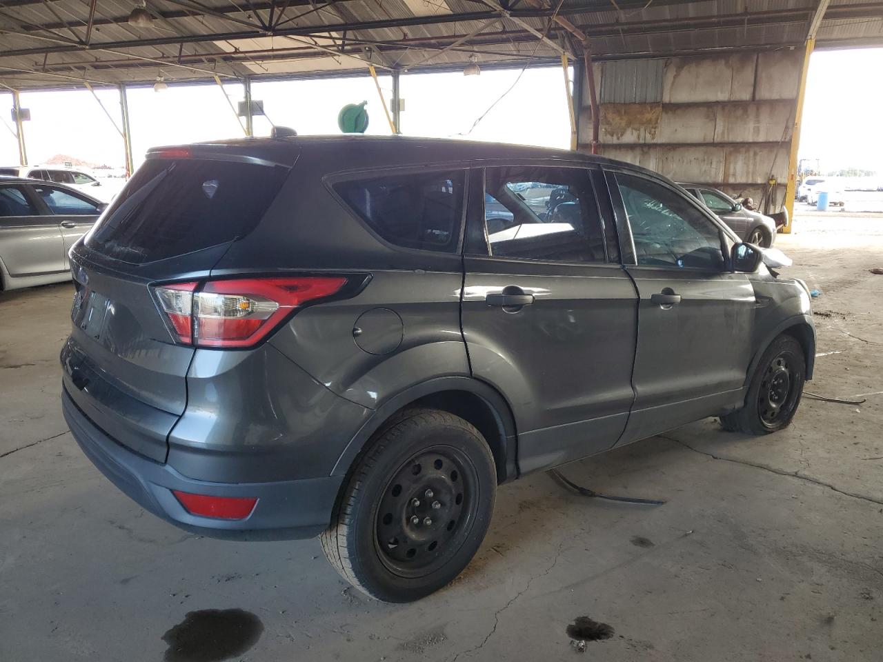 Ford Escape S Image 2