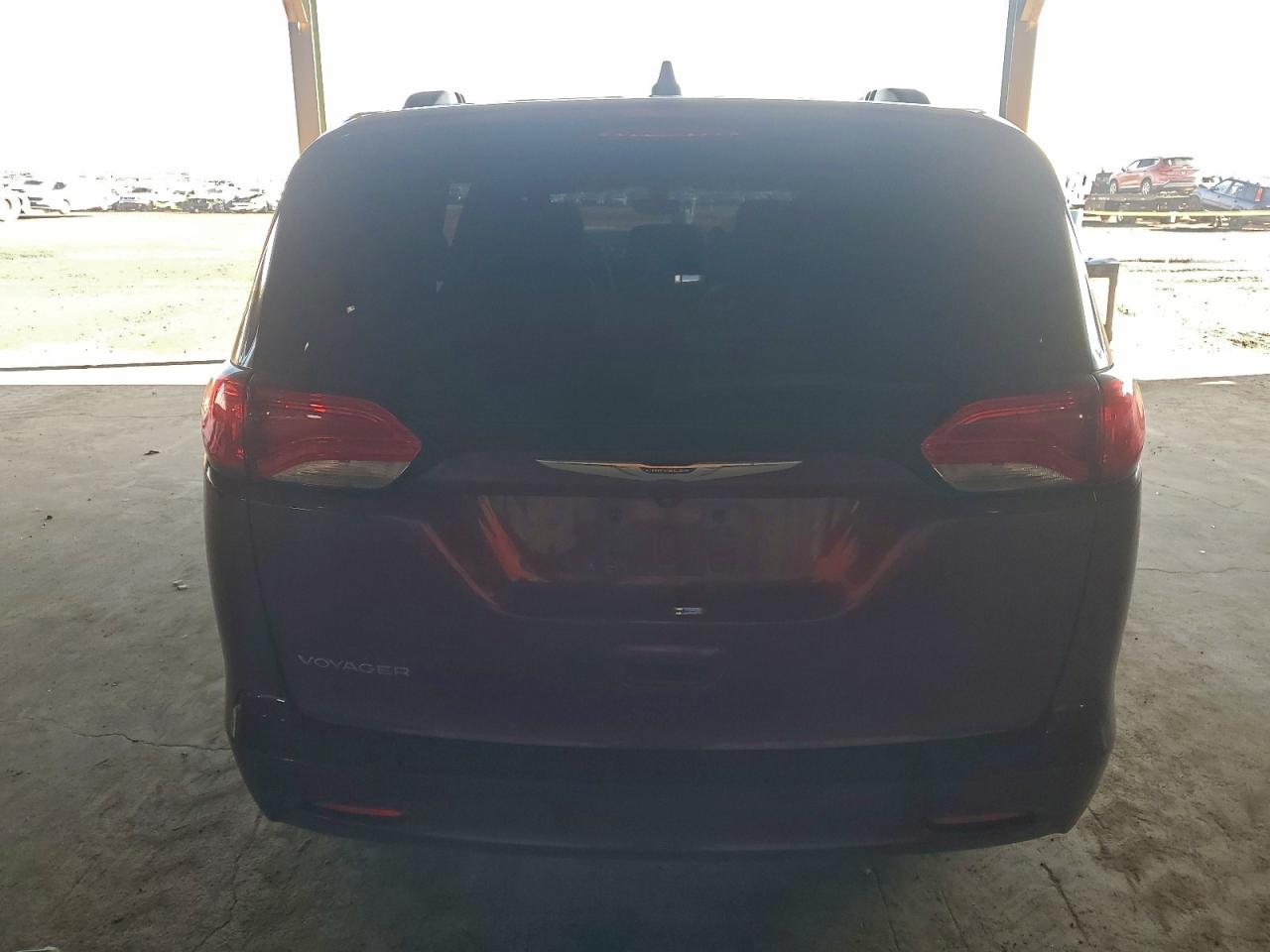 Chrysler Minivan Lxi Image 9