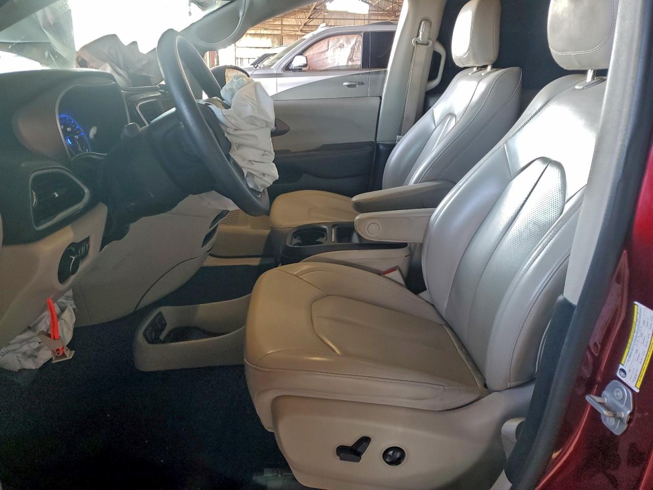 Chrysler Minivan Lxi Image 5