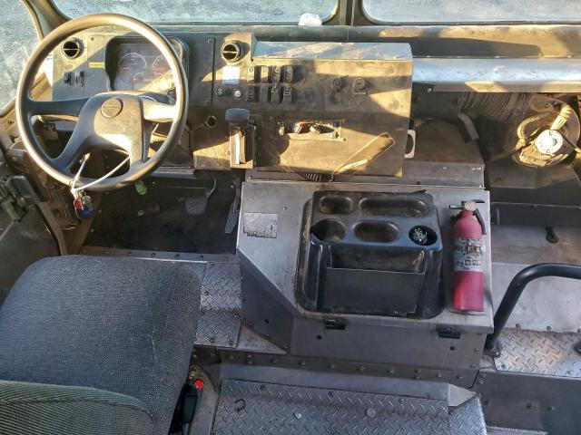 Freightliner Mt45 M Line Walk-in Van Image 4