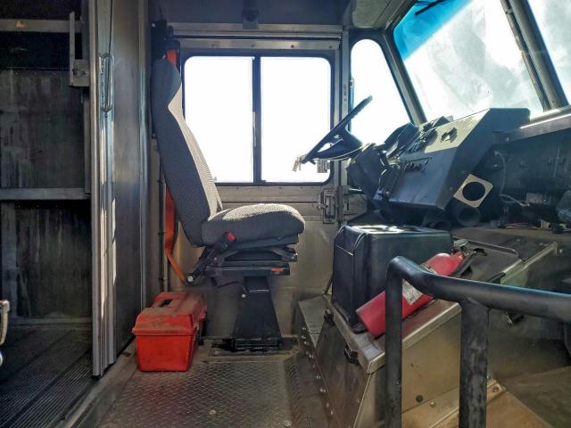 Freightliner Mt45 M Line Walk-in Van Image 14