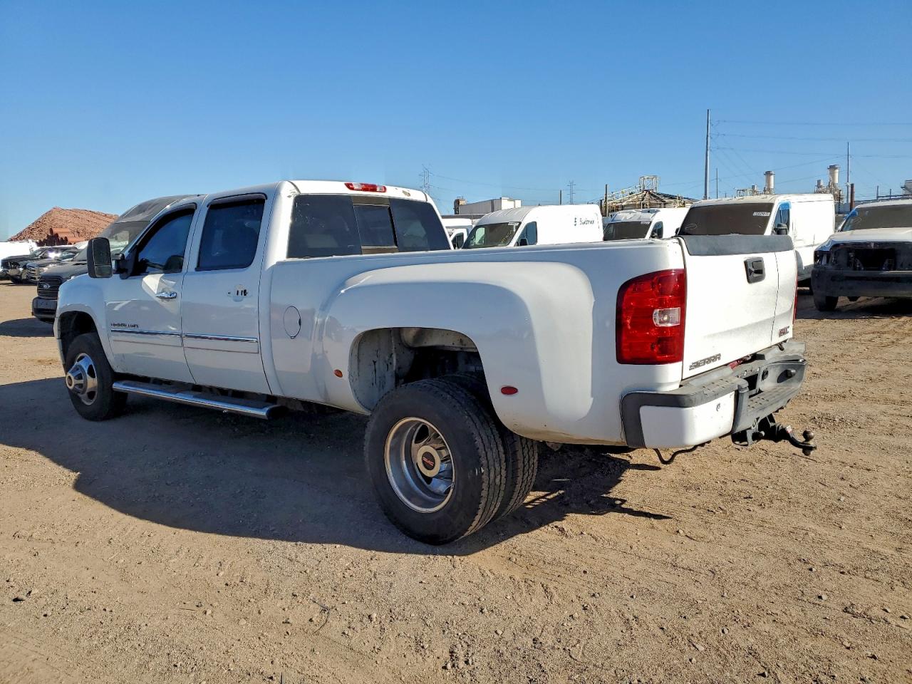 GMC Sierra K3500 Denali Image 6