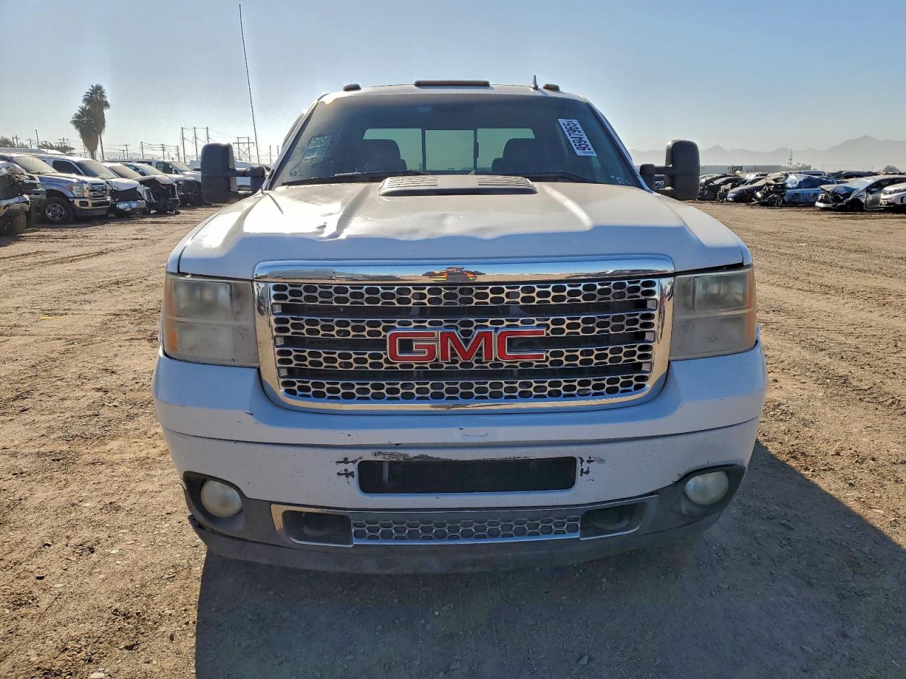 GMC Sierra K3500 Denali Image 2