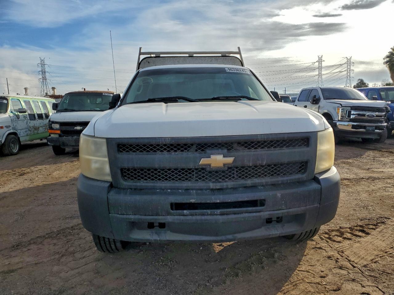 Chevrolet Silverado C1500 Image 4