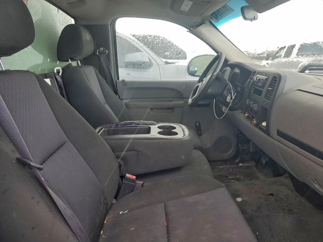 Chevrolet Silverado C1500 Image 11