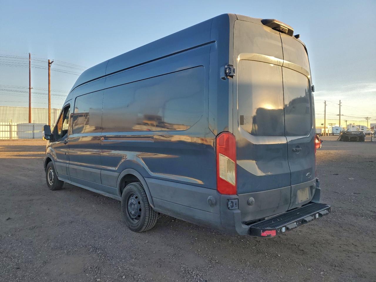 Ford Transit T-250 Image 3