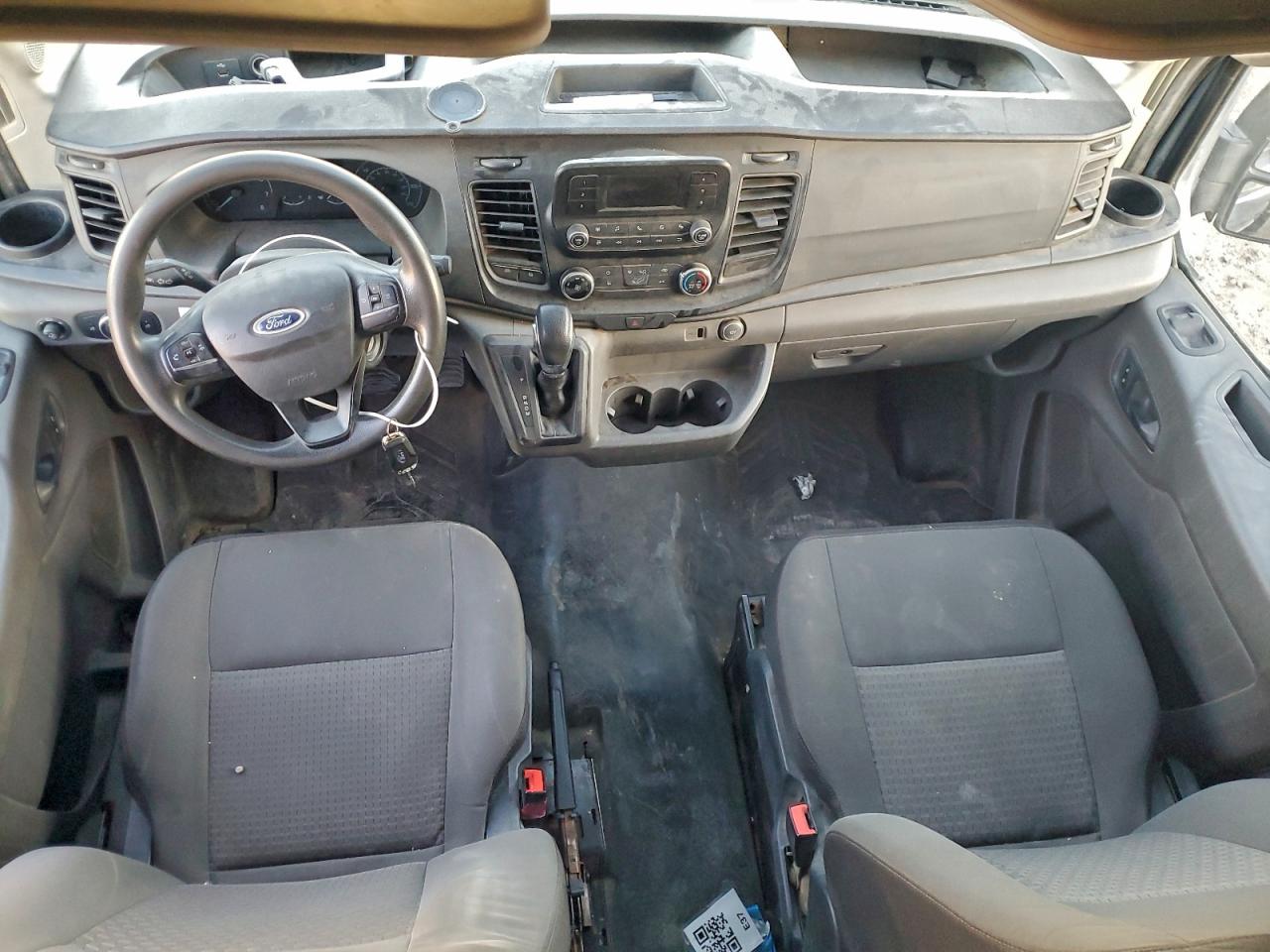 Ford Transit T-250 Image 7