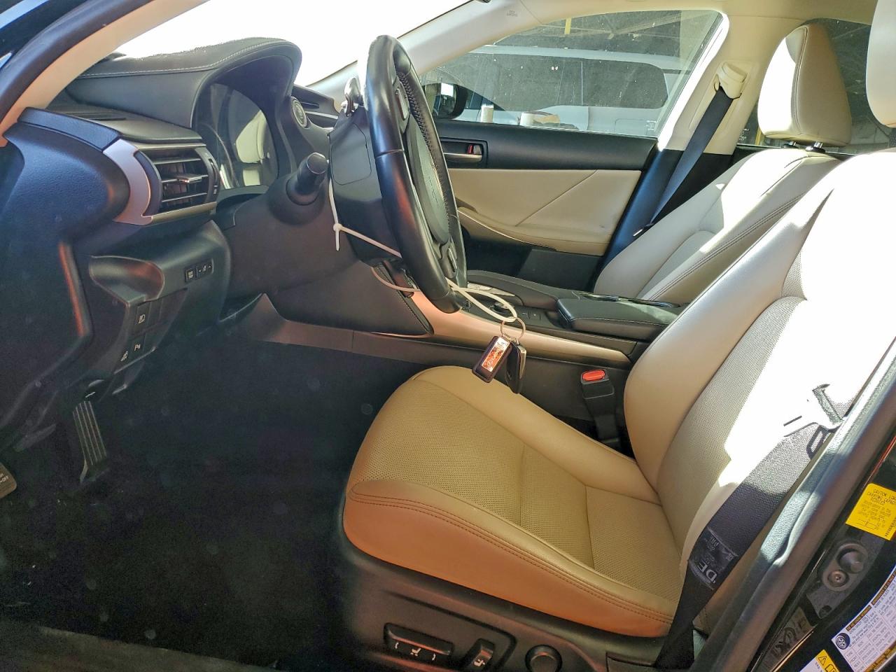 Lexus Is 200t Image 7