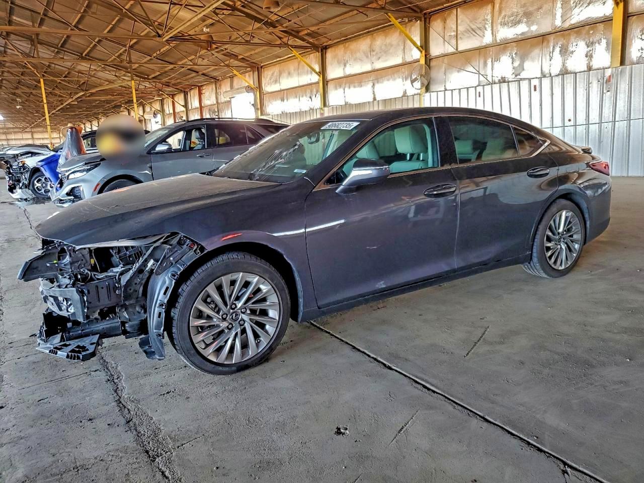 Lexus Es 300h Base Image 1