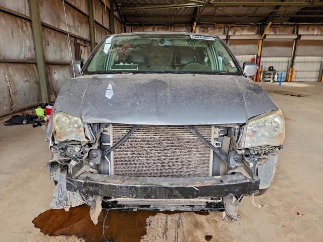 Chrysler Minivan Touring Image 14