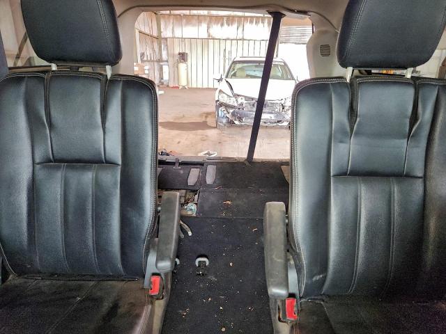 Chrysler Minivan Touring Image 5