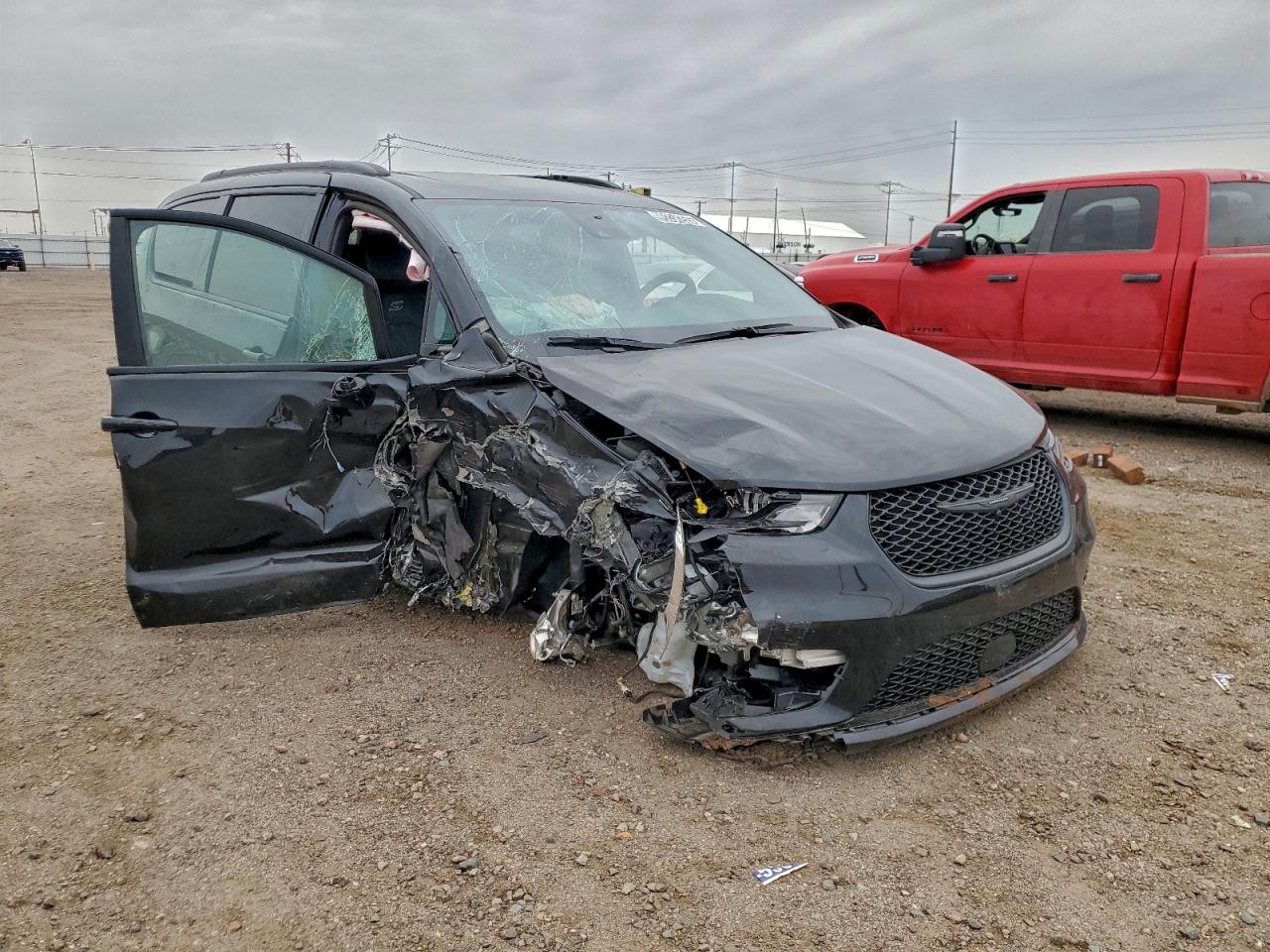 Chrysler Pacifica Limited Image 13