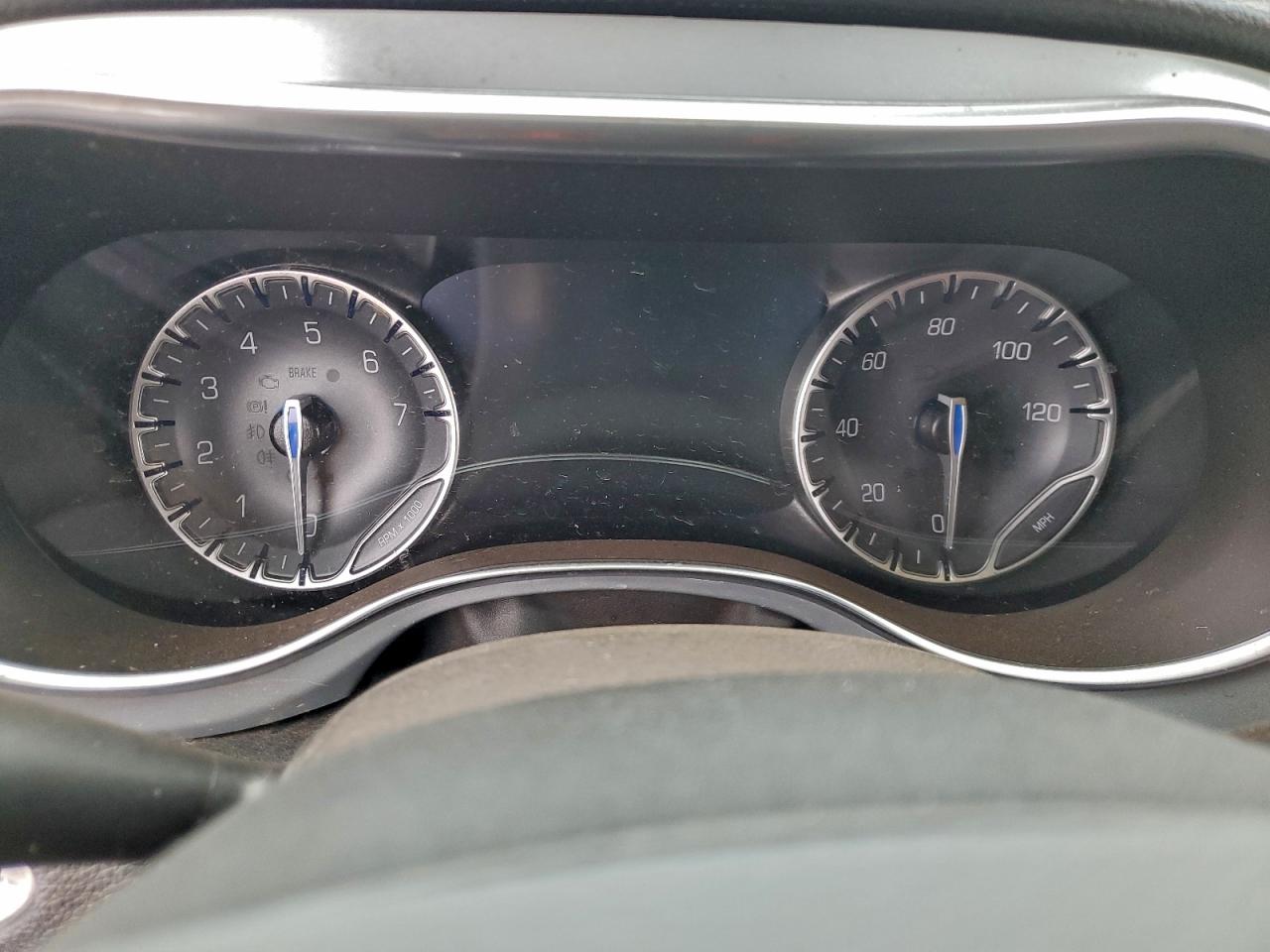 Chrysler Pacifica Limited Image 6