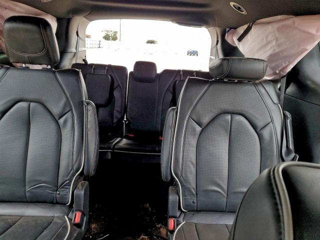 Chrysler Pacifica Limited Image 11