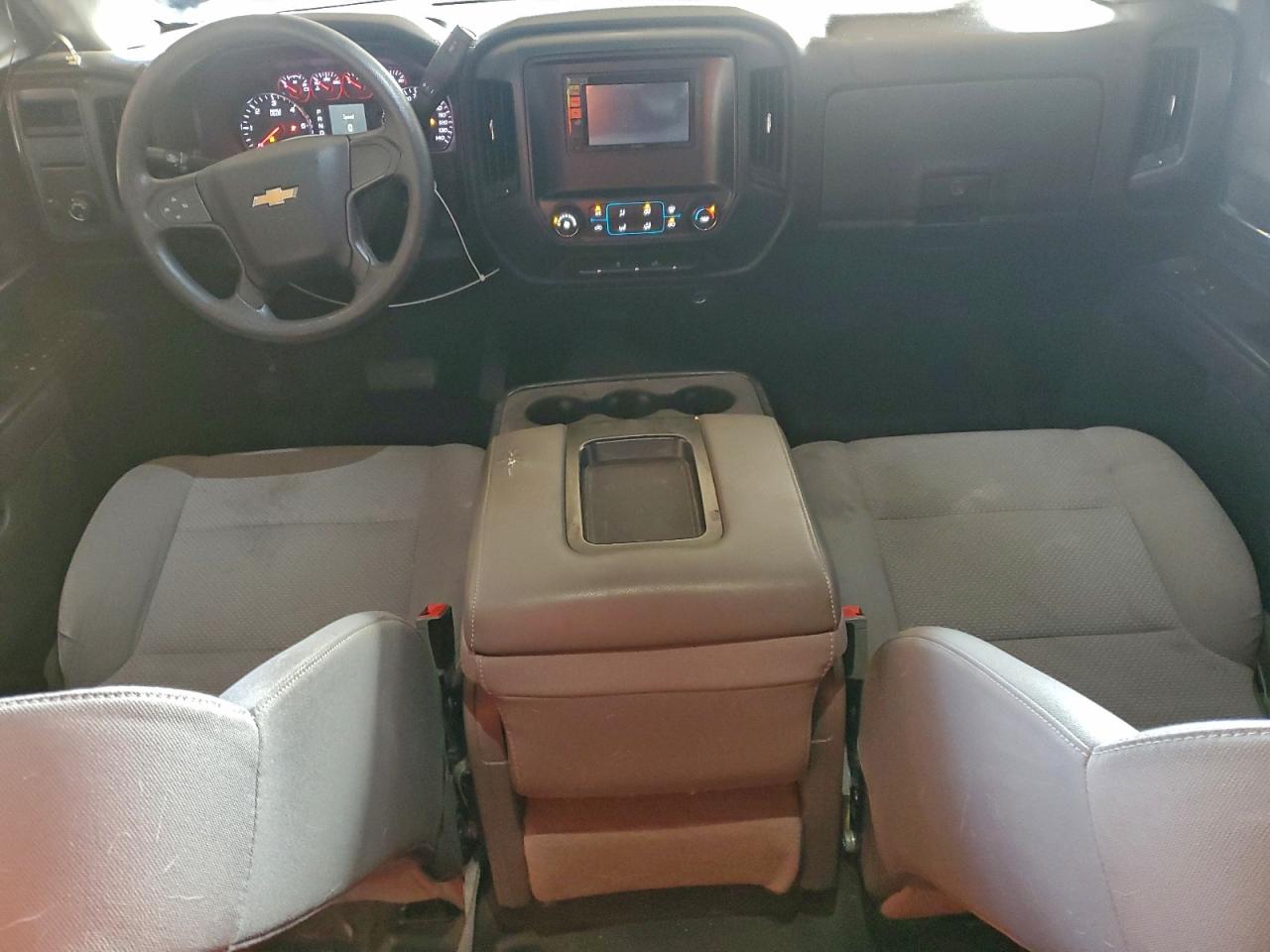 Chevrolet Silverado C1500 Image 10