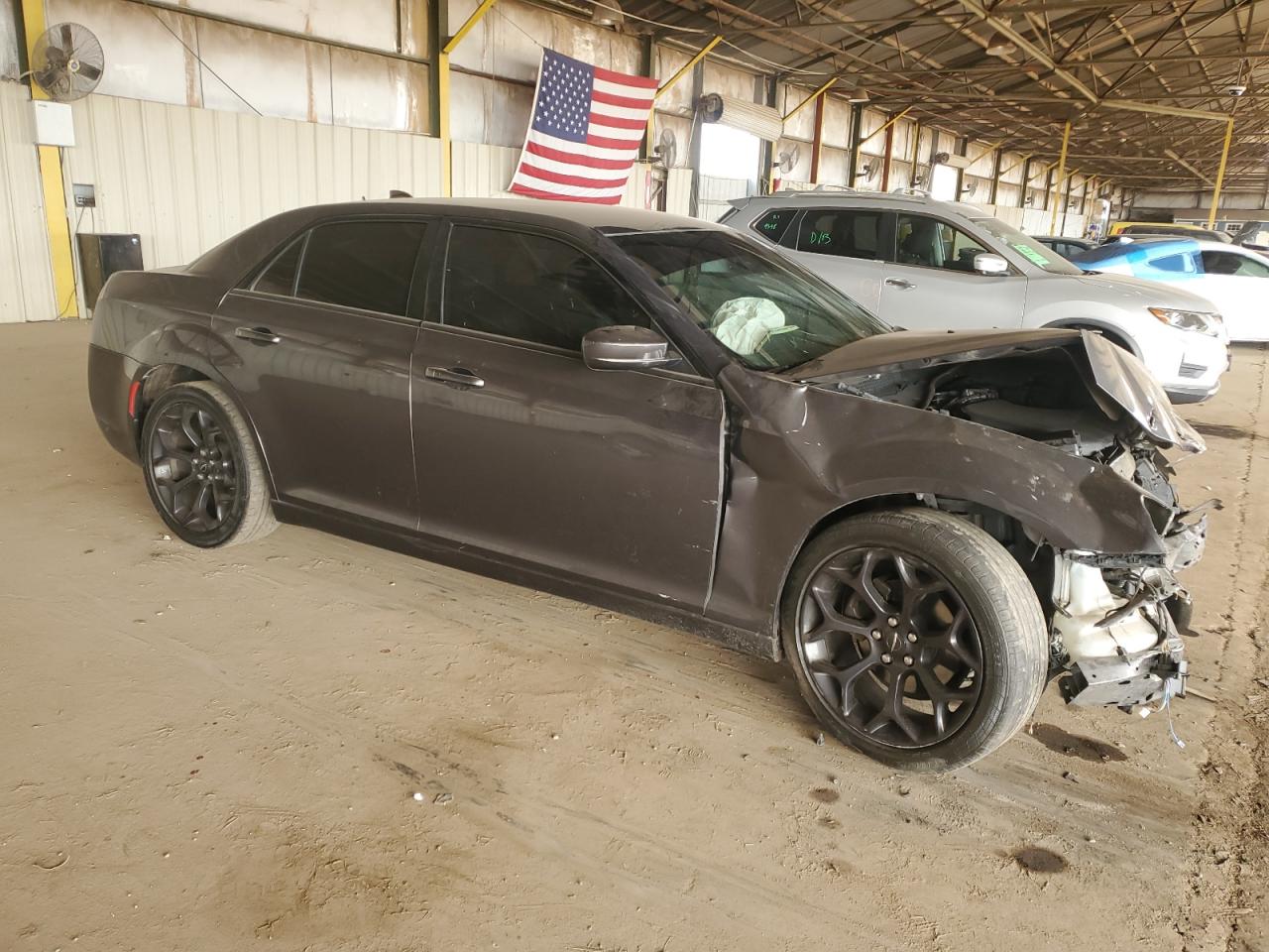 Chrysler 300 S Image 3