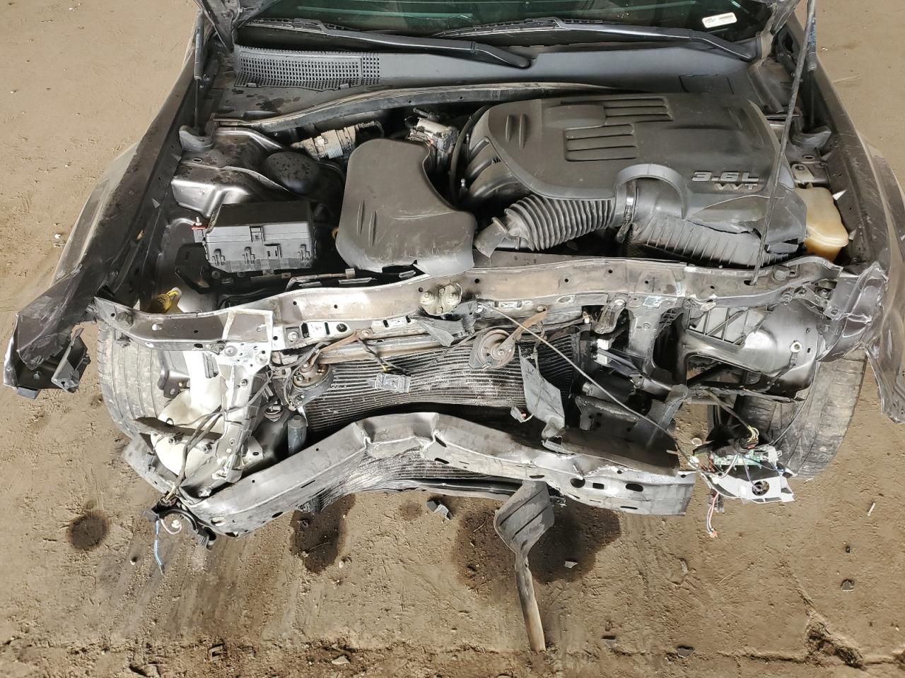 Chrysler 300 S Image 6