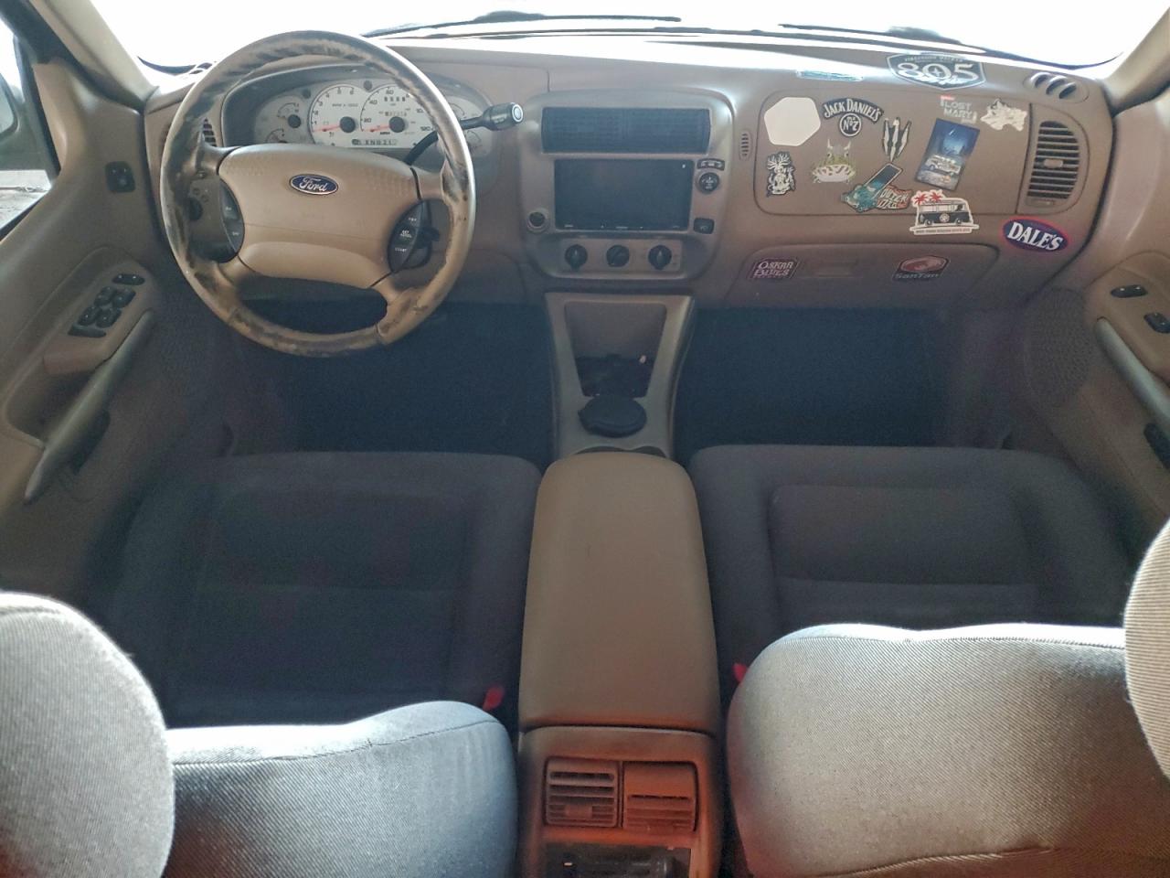 Ford Explorer Image 10