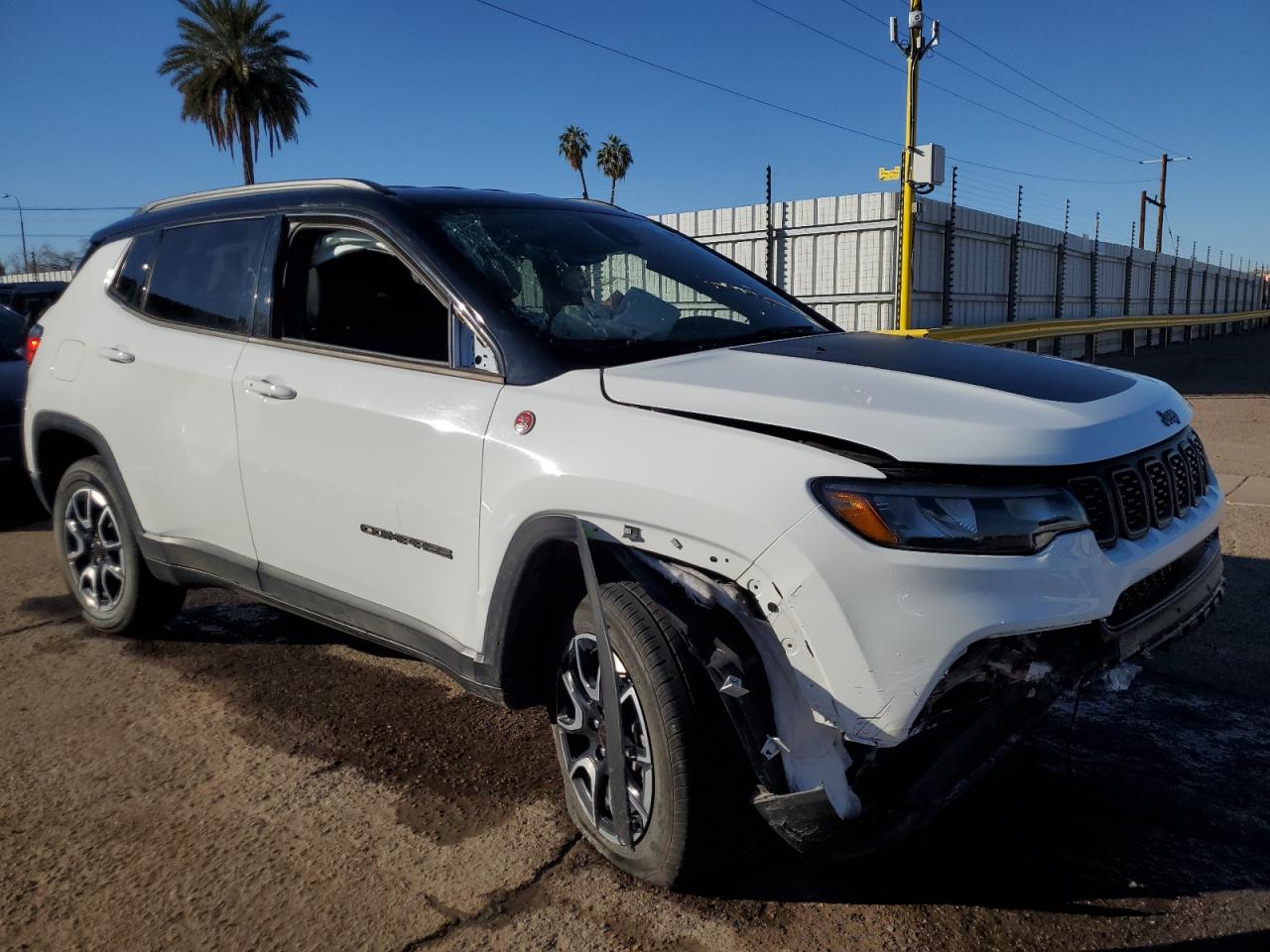 Jeep Compass Trailhawk Image 4