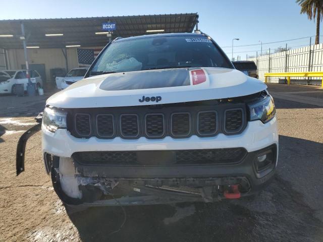 Jeep Compass Trailhawk Image 3
