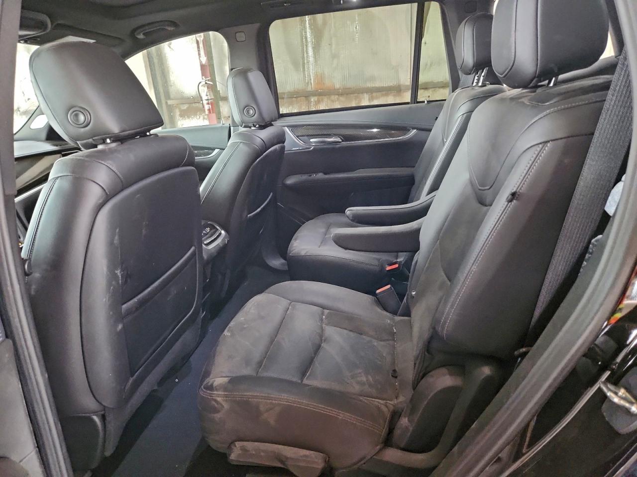 Cadillac XT6 Sport Image 11