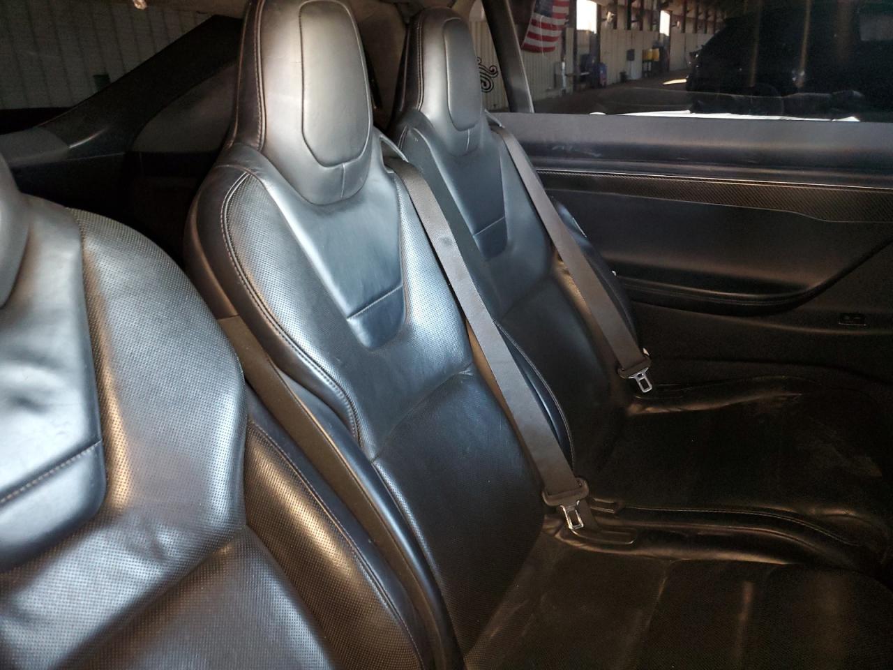 Tesla Model X Image 7