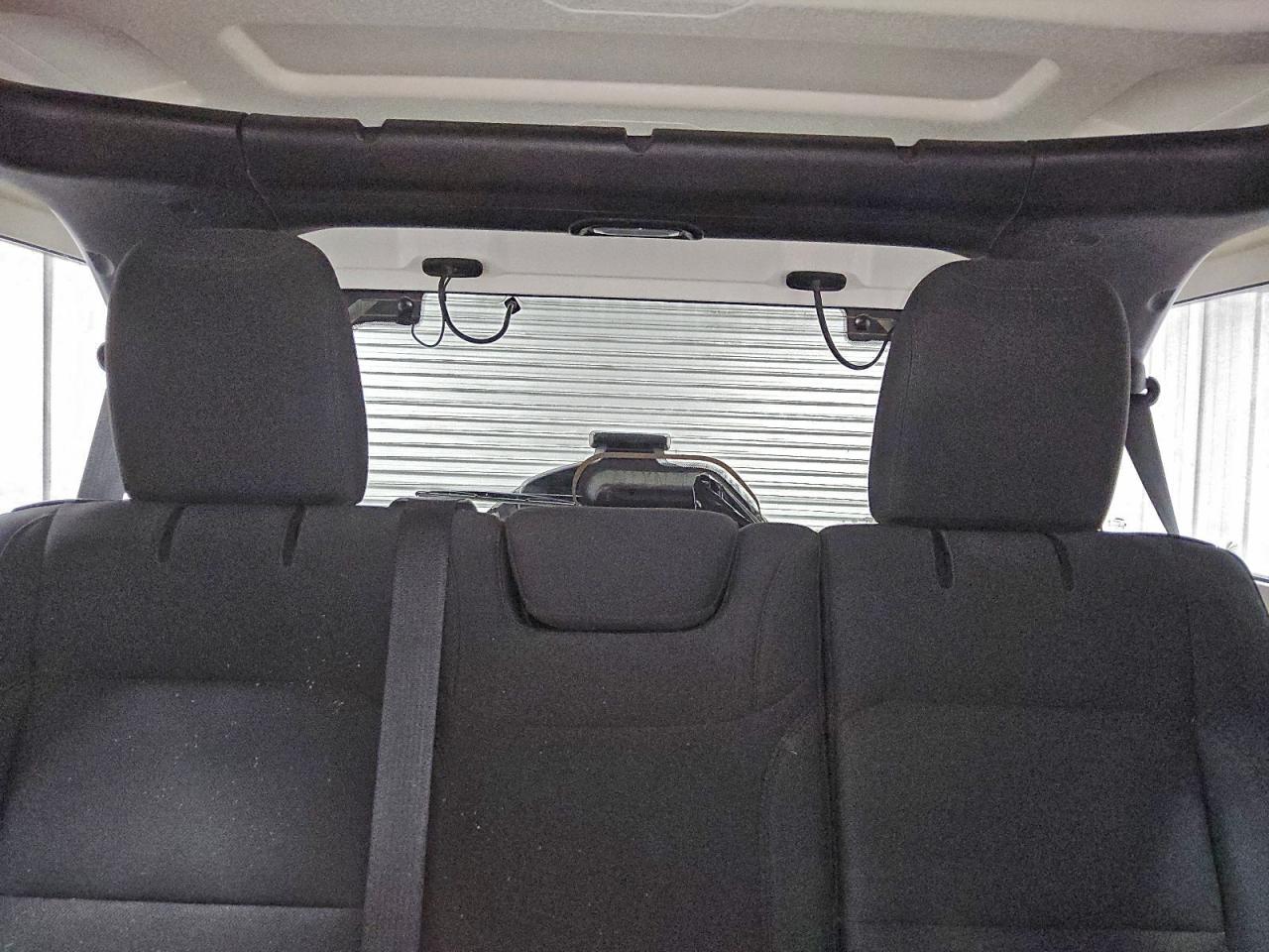 Jeep Wrangler Sahara Image 3