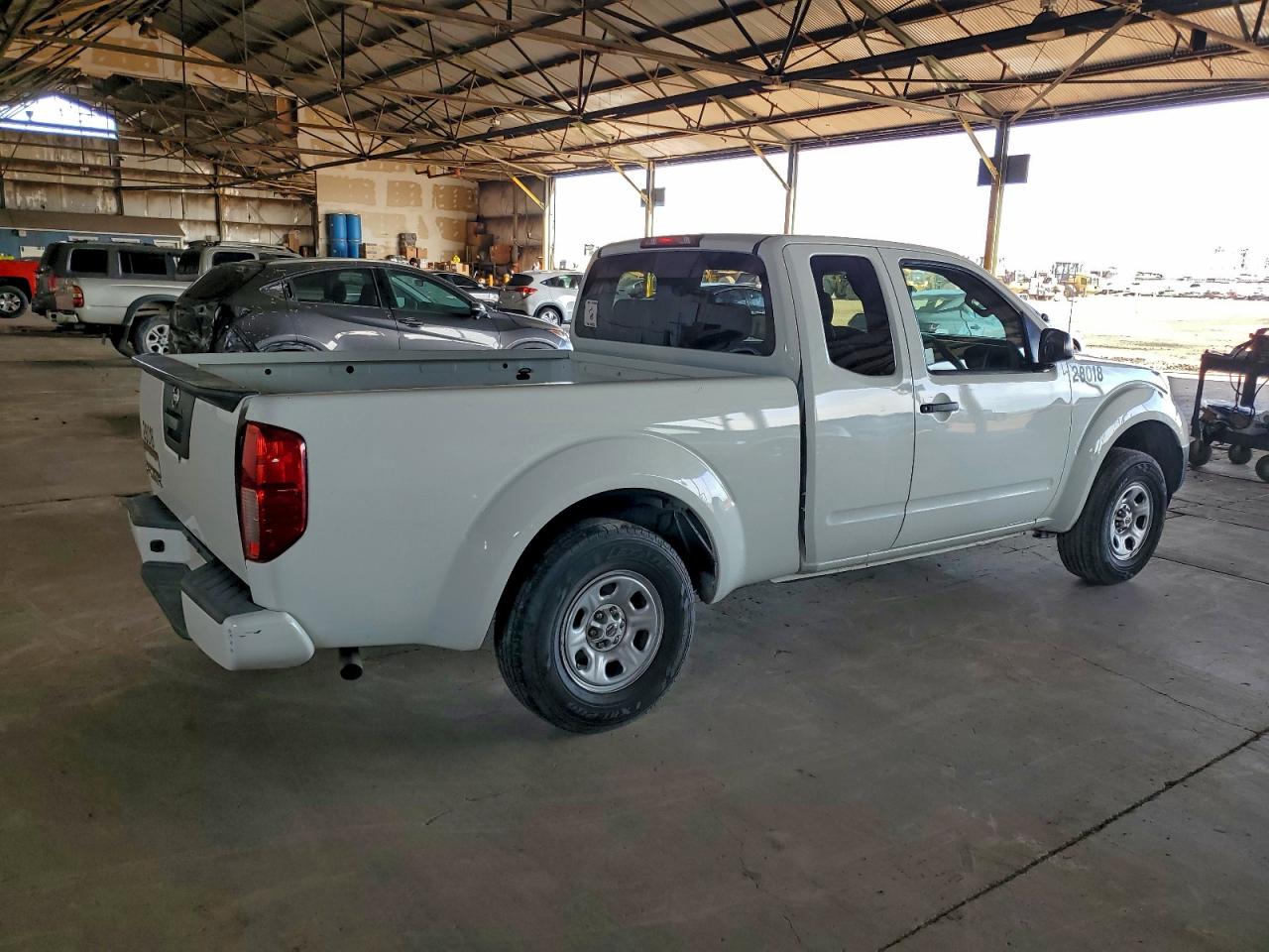 Nissan Frontier S Image 9