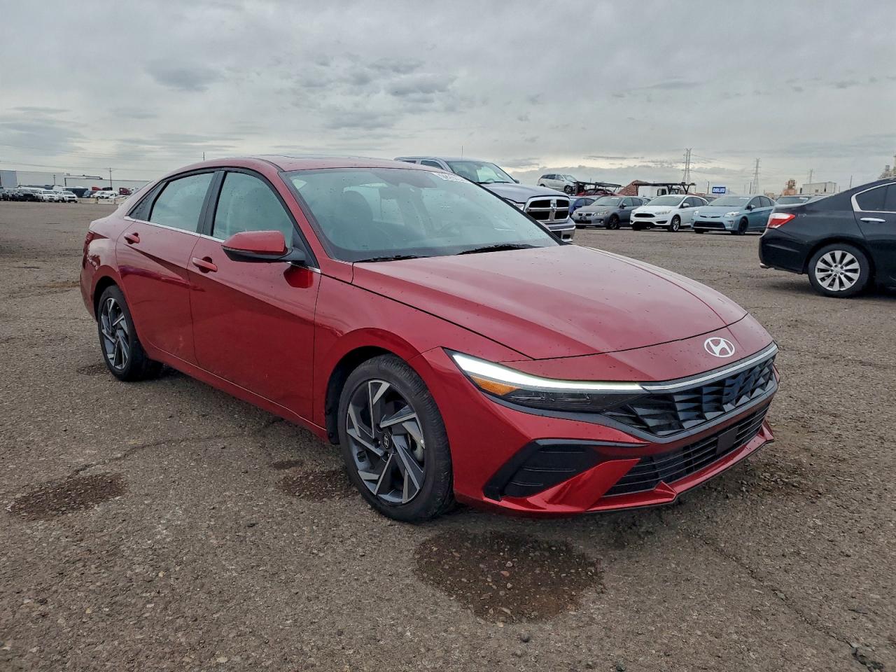 Hyundai ELANTRA Limited Image 3