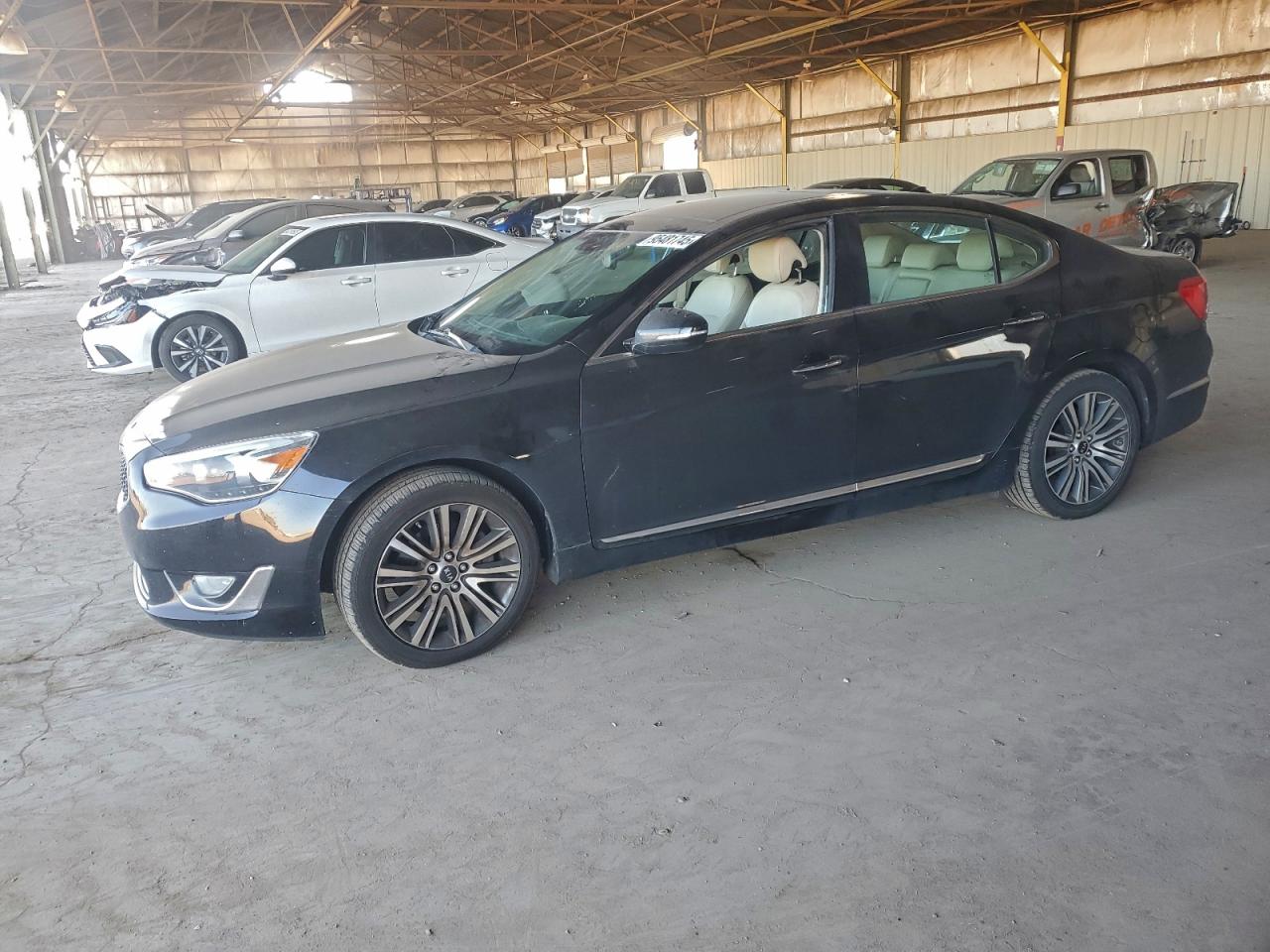 Kia Cadenza Premium Image 1