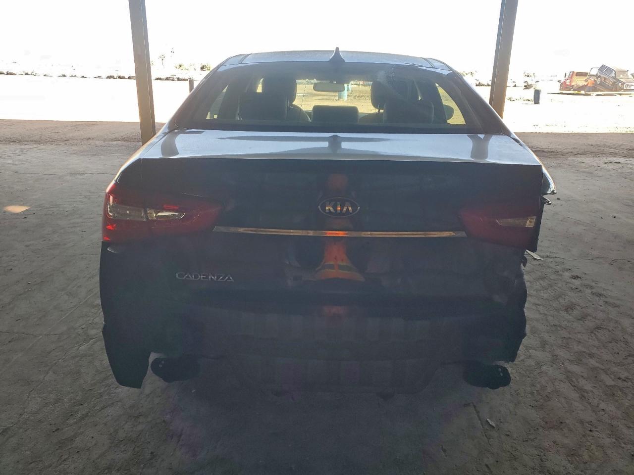 Kia Cadenza Premium Image 3