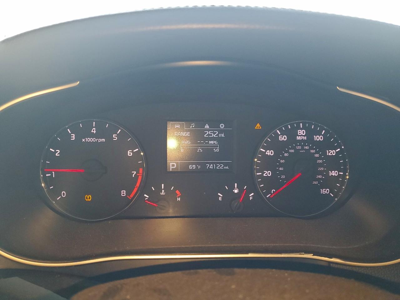 Kia Cadenza Premium Image 10