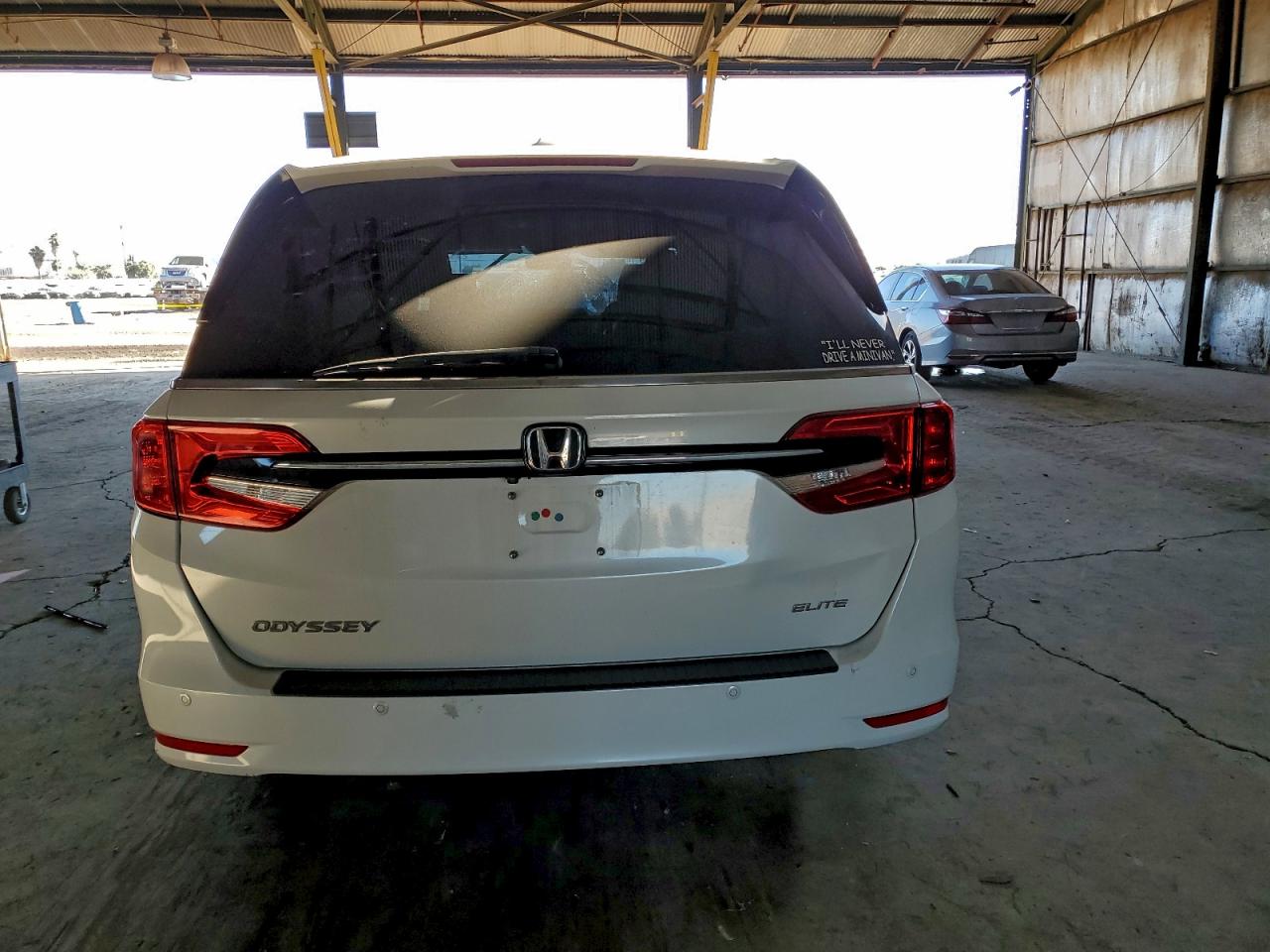Honda Odyssey Elite Image 2