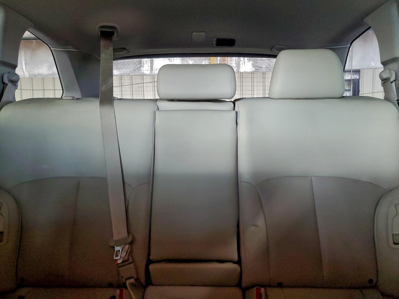 Subaru Outback 3.6r Limited Image 14